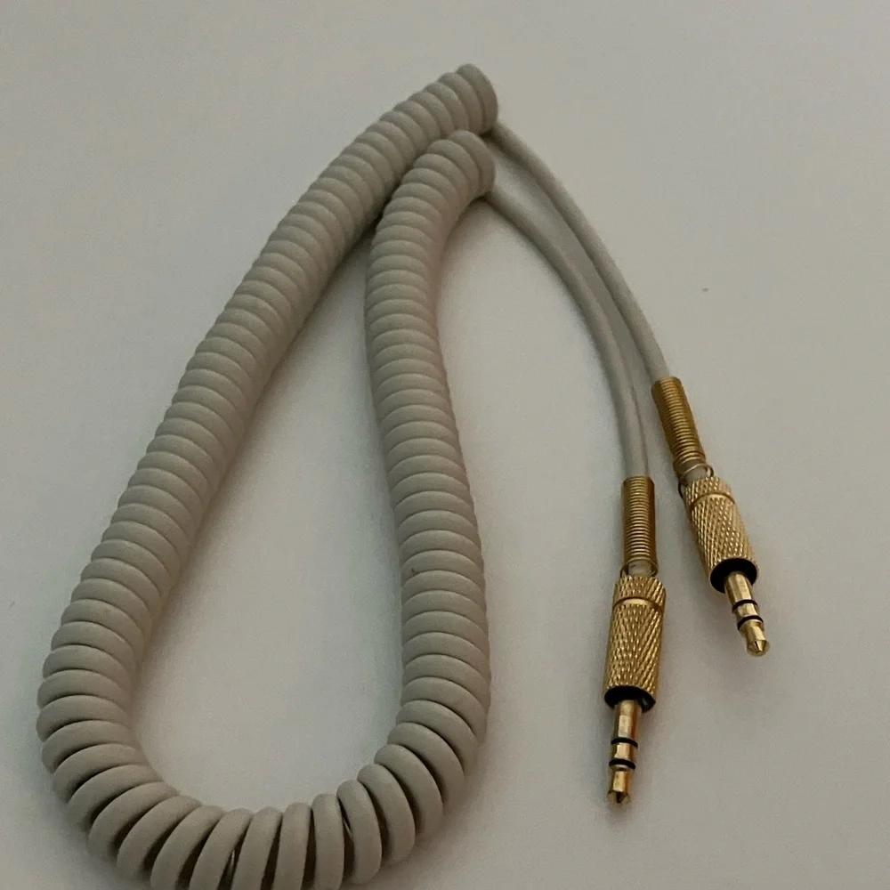 Coiled Audio Cable with Gold Connectors
